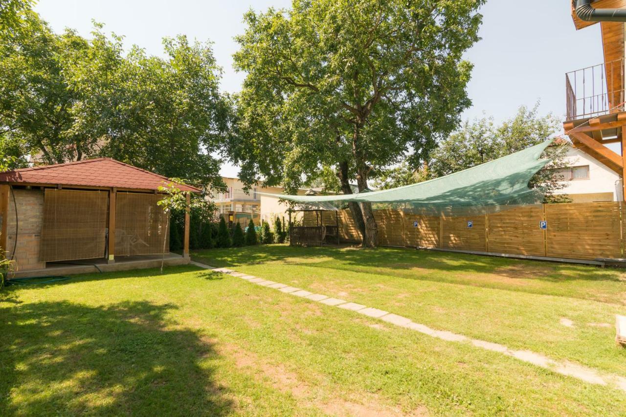 Villa Viktoria Nyíregyháza エクステリア 写真